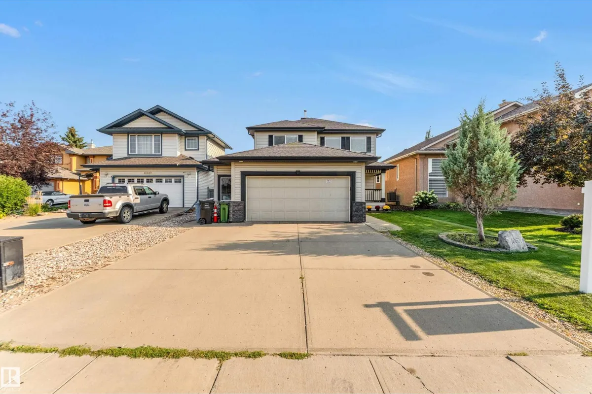 10621 175A AV NW exterior