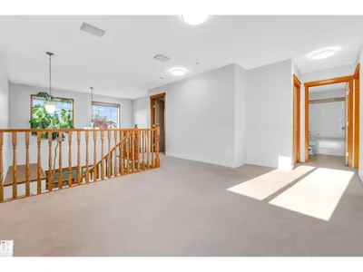 10621 175A AV NW photo 32