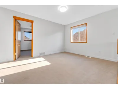10621 175A AV NW photo 31