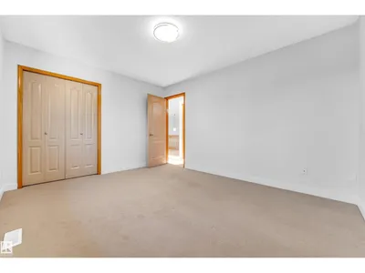 10621 175A AV NW photo 39