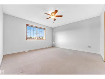 10621 175A AV NW photo 41