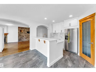 10621 175A AV NW photo 29