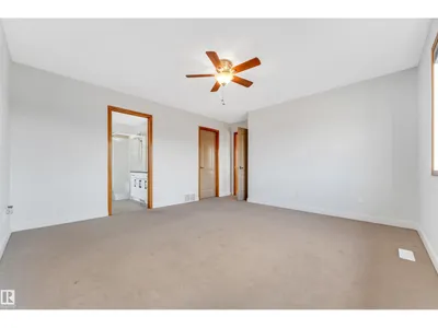 10621 175A AV NW photo 43