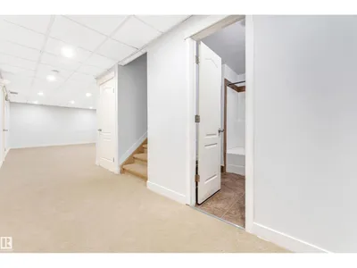 10621 175A AV NW photo 48