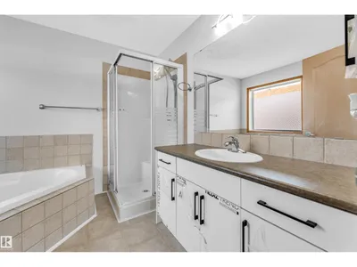 10621 175A AV NW photo 44