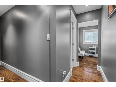 10321 137 ST NW photo 29