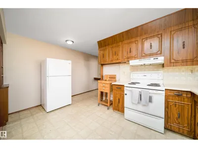12825 102 ST NW photo 20