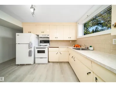 12825 102 ST NW photo 29
