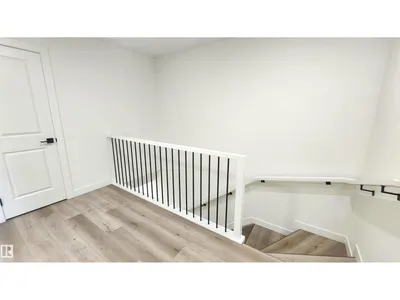 220 28 ST SW photo 36