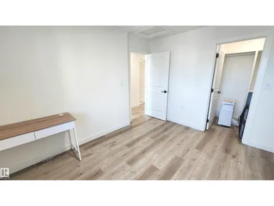 220 28 ST SW photo 38