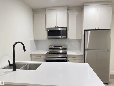 220 28 ST SW photo 46