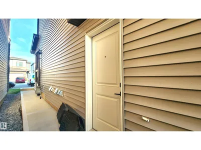 220 28 ST SW photo 41