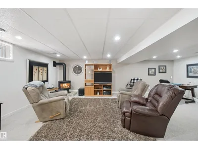 11439 144 AV NW NW photo 23