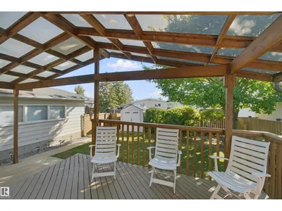 11439 144 AV NW NW photo 37