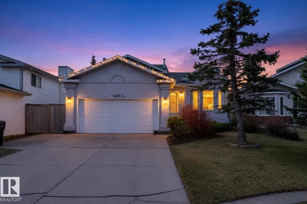 9007 169 AV NW photo 2