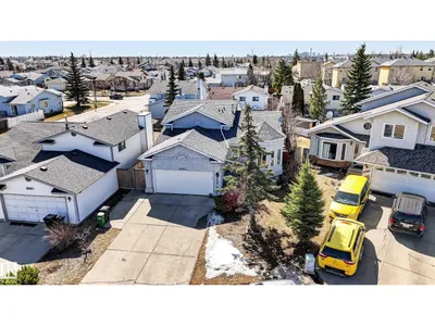 9007 169 AV NW photo 48