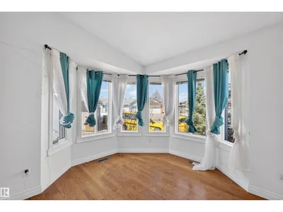 9007 169 AV NW photo 8
