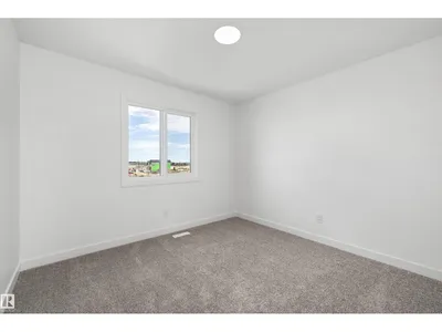 19111 20 AV NW photo 23