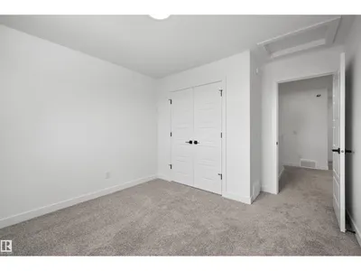 19111 20 AV NW photo 24