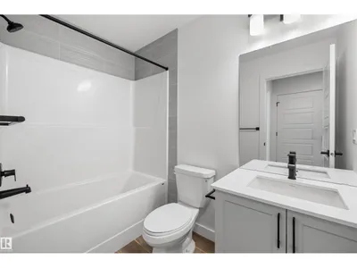19111 20 AV NW photo 28