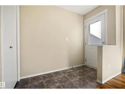 7903 12 AV SW SW photo 19