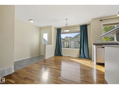 7903 12 AV SW SW photo 15