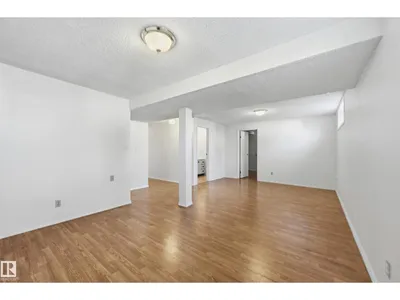 11102 11A AV NW photo 25