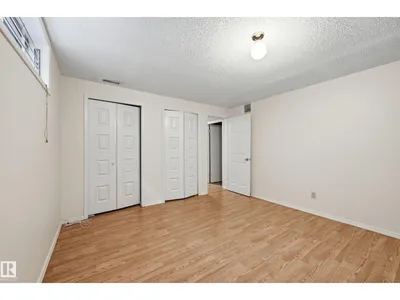 11102 11A AV NW photo 35