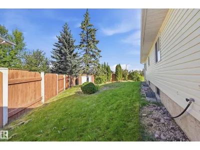 11102 11A AV NW photo 45