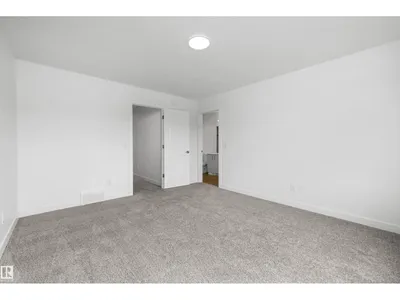 2523 210 ST NW photo 36