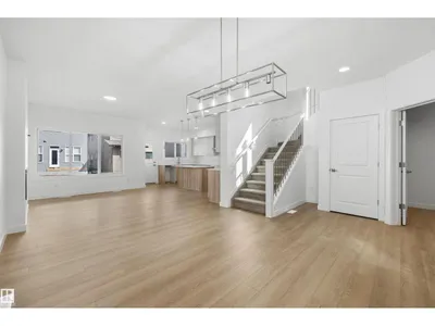 2523 210 ST NW photo 6