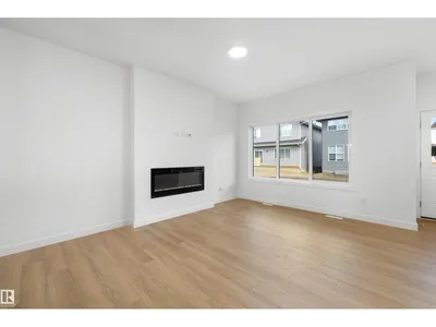 2523 210 ST NW photo 9
