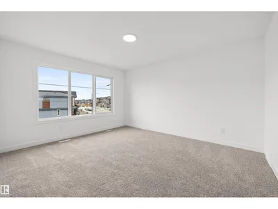 19115 20 AV NW photo 37