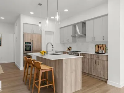 924 18 AV NW photo 13