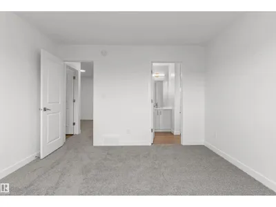 924 18 AV NW photo 33