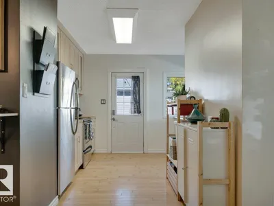 12130 123 ST NW photo 11