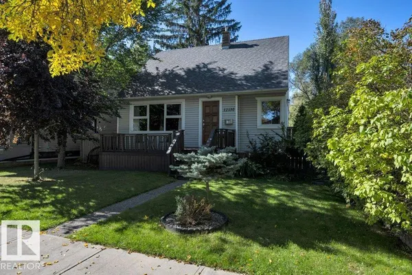 12130 123 ST NW photo 3