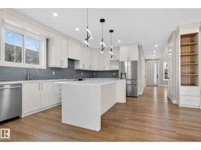 9736 73 AV NW photo 9