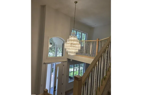 9736 73 AV NW photo 2