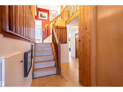 10606 25A AV NW photo 8