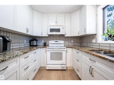 10606 25A AV NW photo 24