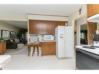 11419 149 AV NW photo 12