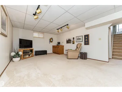 11419 149 AV NW photo 26