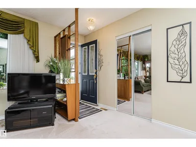 11419 149 AV NW photo 4