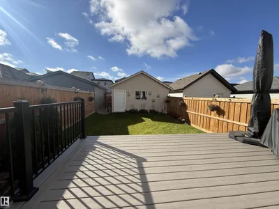 6283 176 AV NW photo 29