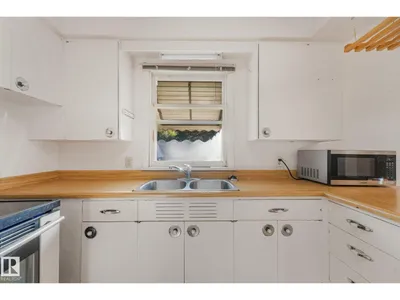 11507 135 ST NW photo 12