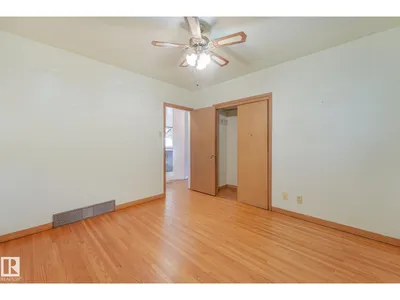 11507 135 ST NW photo 16