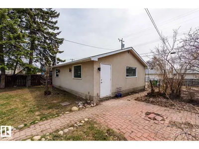 10551 53 AV NW NW photo 22