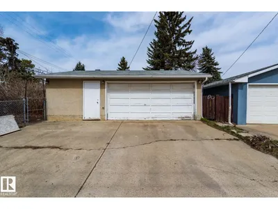 10551 53 AV NW NW photo 23