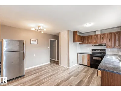 10551 53 AV NW NW photo 10